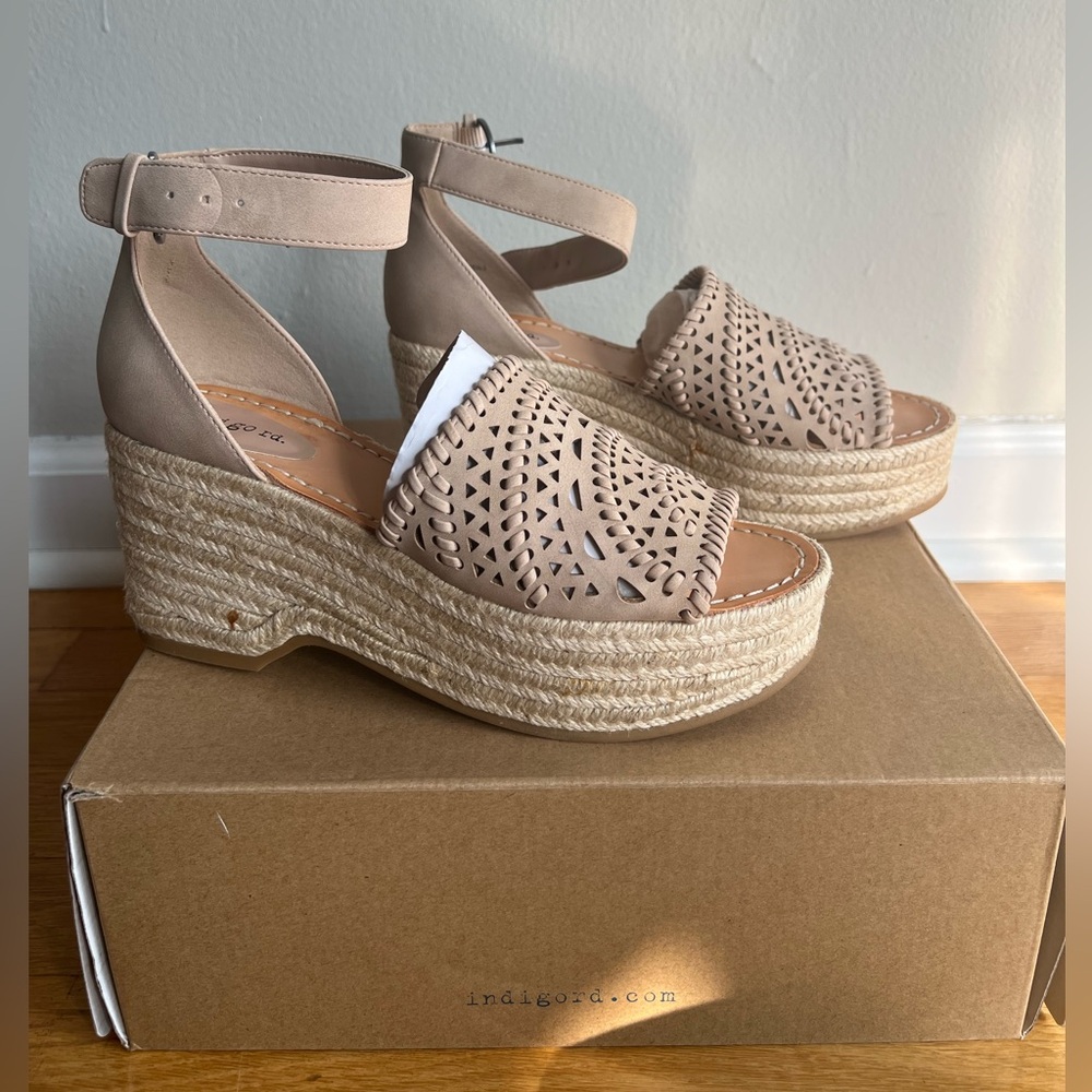 Francesca’s Indigo Rd. whipstitch heels
